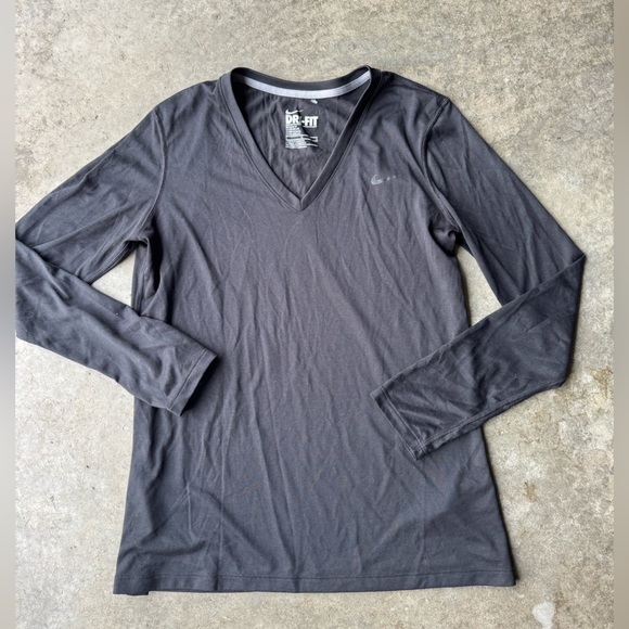 Nike black Long Sleeve Performance Tee - Picture 1 of 2